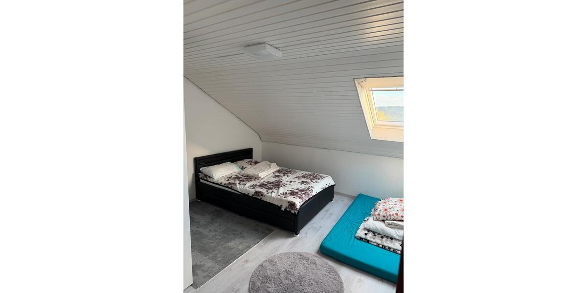 Dachgeschoßwohnung Oberrot - 3 Zimmer, 73 m&sup2;, 800&euro; | Angebot:26671442