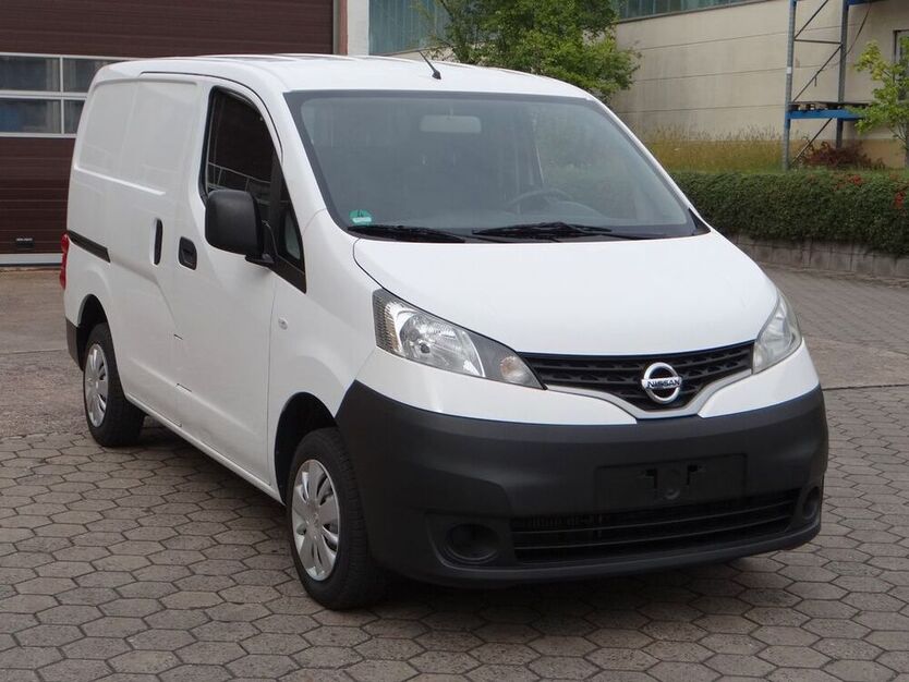 NV200