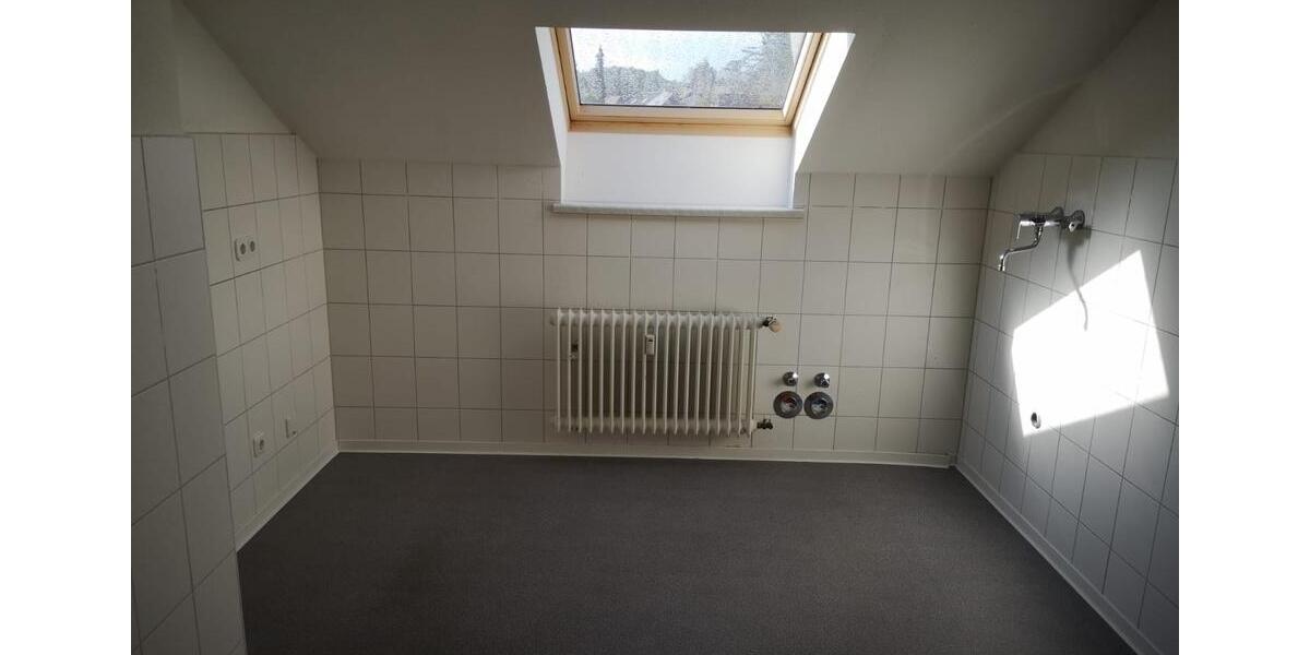 Dachgeschoßwohnung Siegburg - 3 Zimmer, 74 m&sup2;, 990&euro; | Angebot:25545139