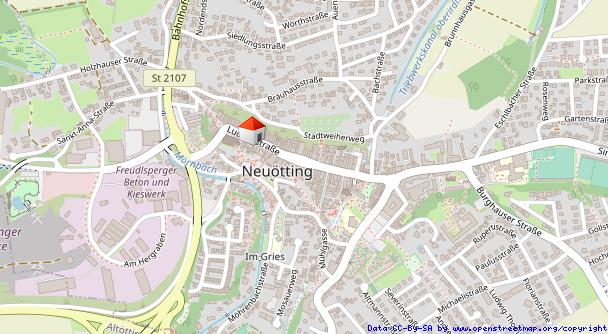 *Wunderschöner Altbau* Renovierte, großzügige Maisonettewohnung mit Dachterrasse in zentraler Lage 4 zimmer