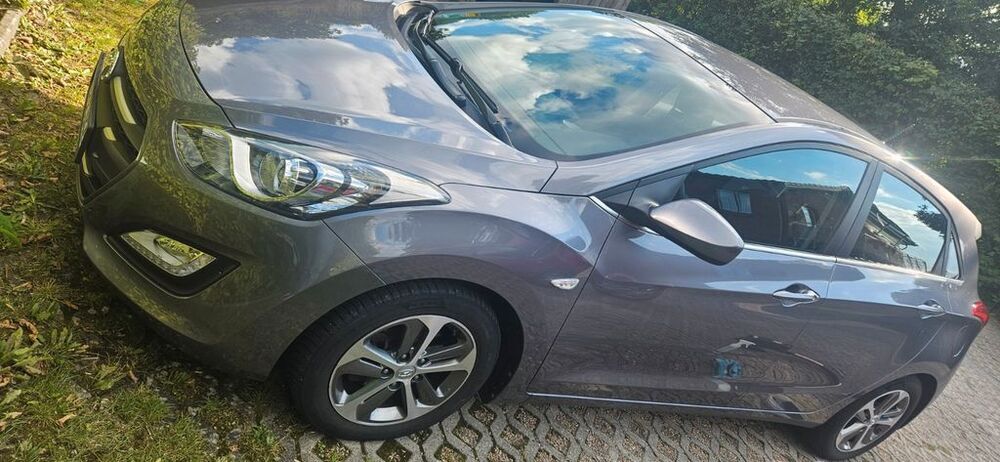 i30