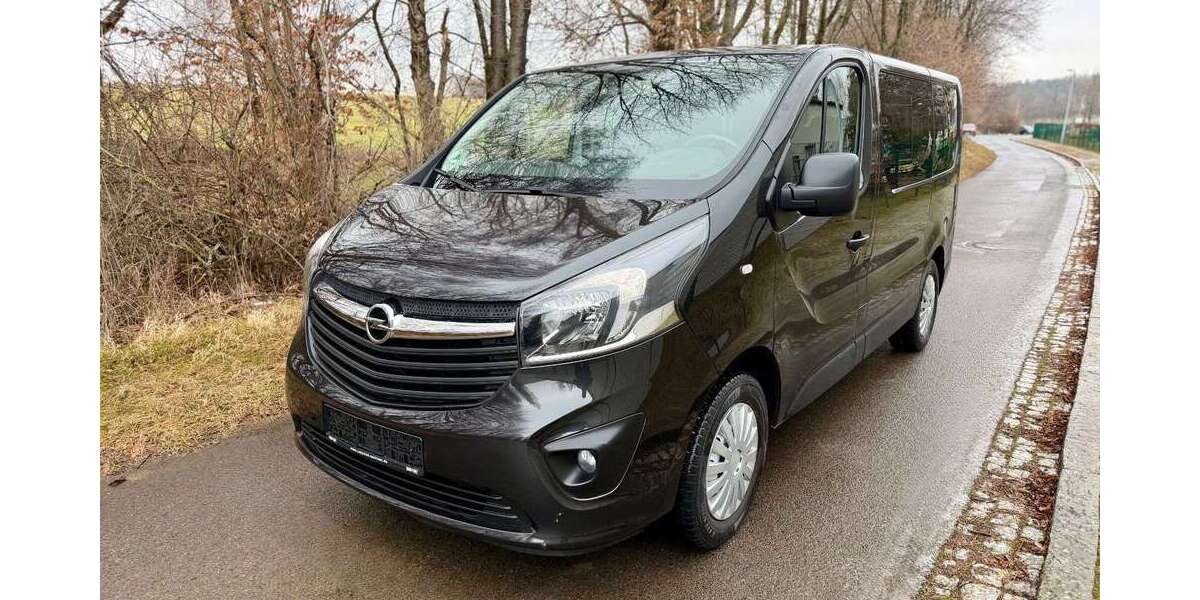 Opel Vivaro 108.900 km 17.999 &euro; Elstra OT Rauschwitz 01920