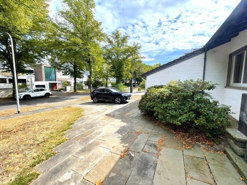 Ihr Logenplatz im Herzen der erlesensten Wohnlage! Premium-Bungalow direkt am Bökelberg!