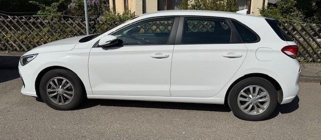i30