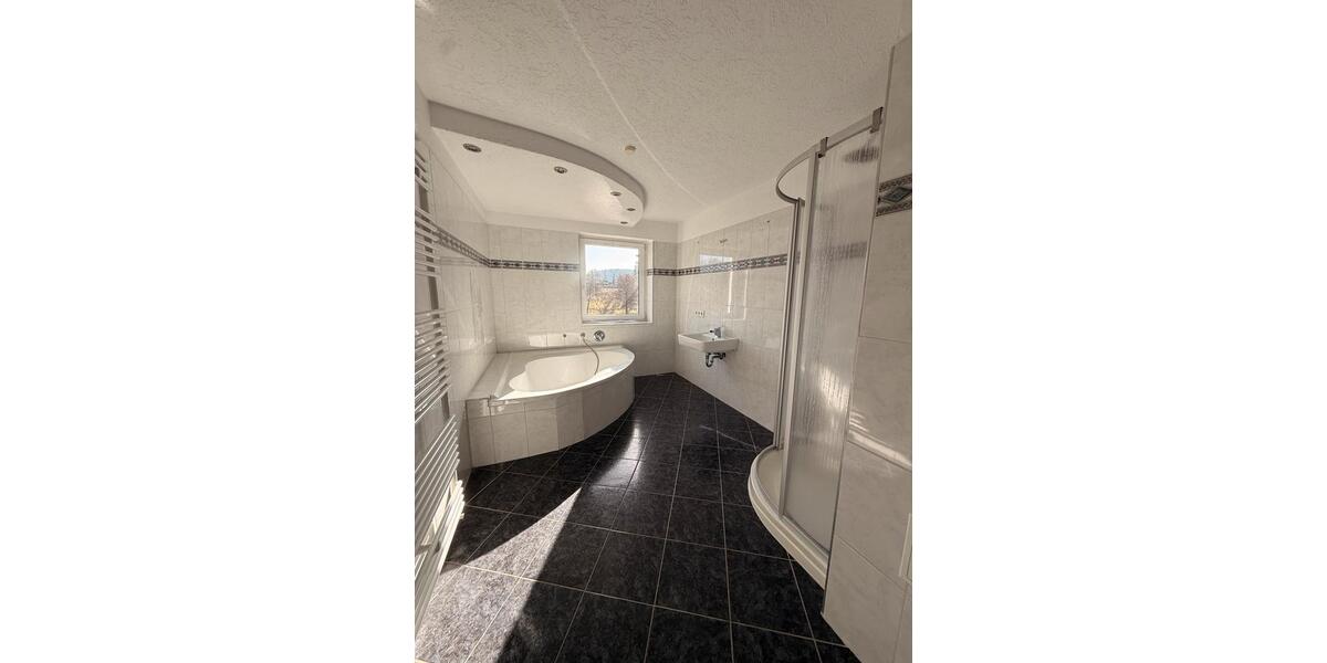 Einfamilienhaus Pößneck - 7 Zimmer, 170 m&sup2;, 160.000&euro; | Angebot:25304506