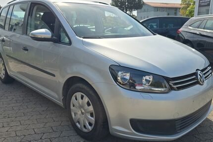 VW Touran 270.000 km 3.999 &euro; Garching 85748