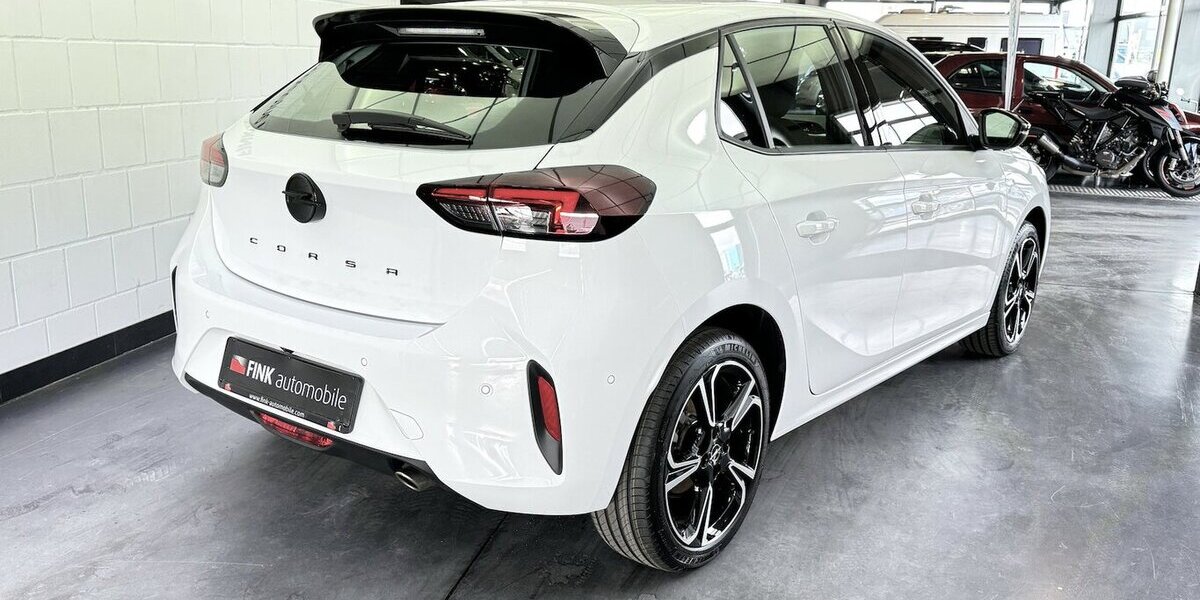 Opel Corsa GS 1.2 Turbo 1.Hand Sitzheizung Carplay 8.600 km 18.679 &euro; Lich 35423