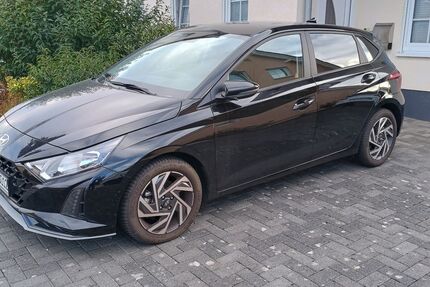 Hyundai i20 13.000 km 15.000 &euro; Euskirchen 53881