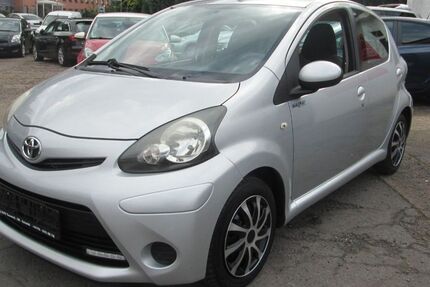 Toyota Aygo (X) 137.000 km 4.490 &euro; Spiesen-Elversberg 66583