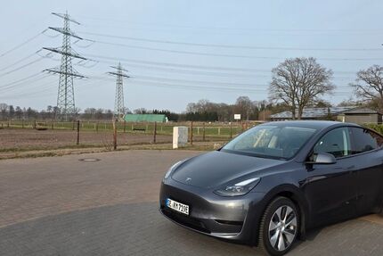 Tesla Model Y 36.300 km 32.900 &euro; Norderstedt 22851