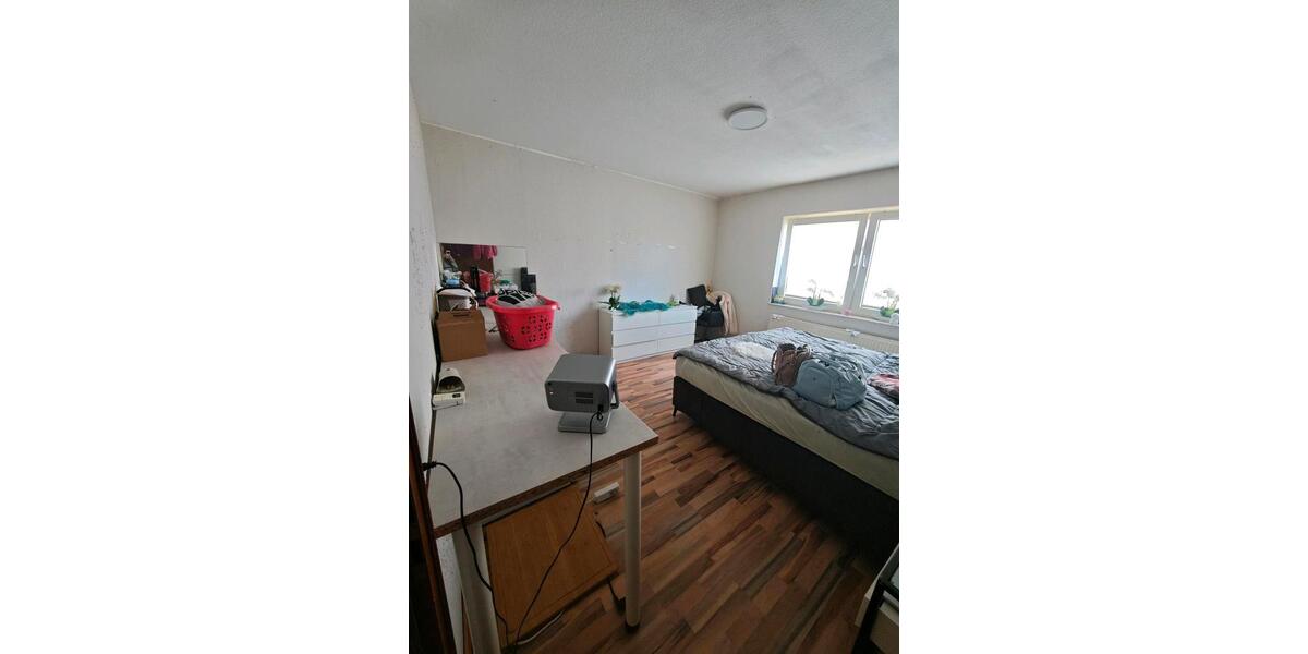 Hochparterre Bad Pyrmont - 3 Zimmer, 83 m&sup2;, 700&euro; | Angebot:26324439