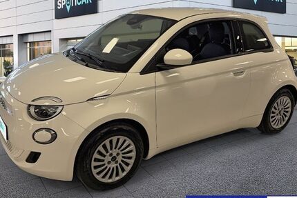 Fiat 500e 30.529 km 16.790 &euro; Frankfurt 60314