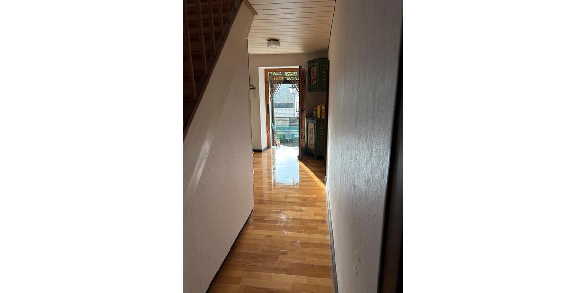 Einfamilienhaus Kusel - 4 Zimmer, 145 m&sup2;, 1.100&euro; | Angebot:25413222