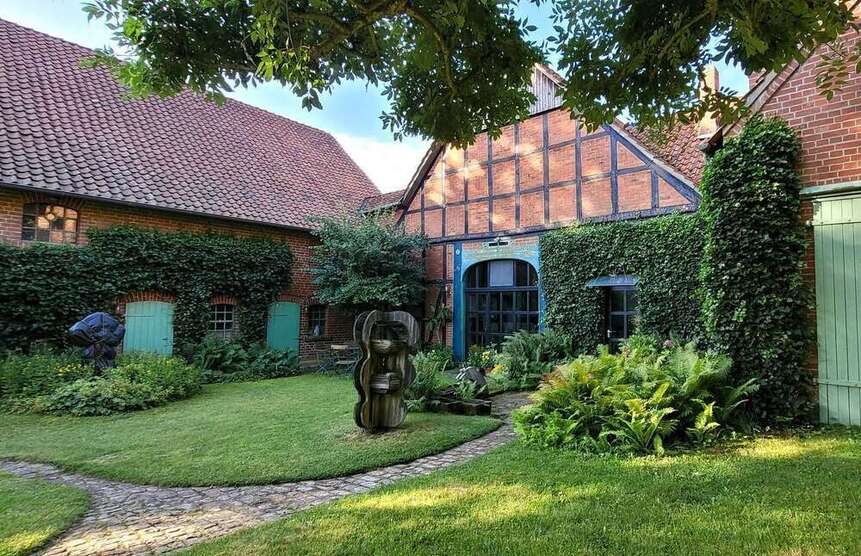 Haus zum Kaufen in Hessisch Oldendorf 395.000 € 150 m²