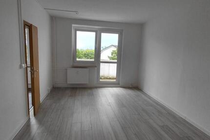 Wohnung Südliches Anhalt - 3 Zimmer, 61 m&sup2;, 304&euro; | Angebot:25477576