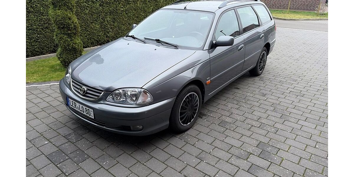 Toyota Avensis 146.187 km 2.600 &euro; Ostrhauderfehn 26842