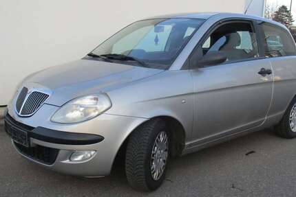 Lancia Ypsilon 128.000 km 2.300 &euro; Esslingen 73734