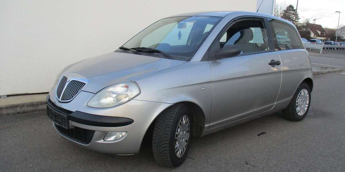 Lancia Ypsilon 128.000 km 2.300 &euro; Esslingen 73734