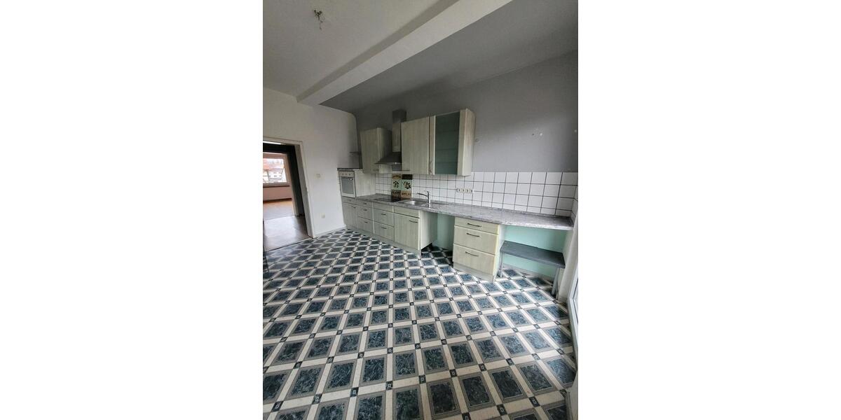 Etagenwohnung Bad Salzdetfurth - 6 Zimmer, 170 m&sup2;, 1.049&euro; | Angebot:25297721