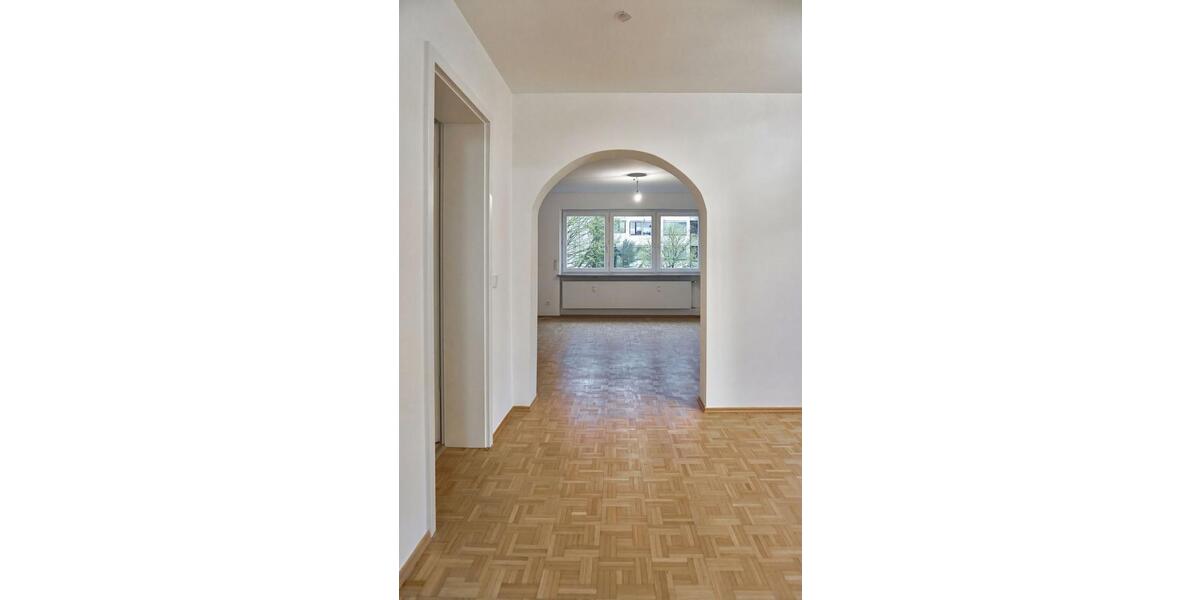 Etagenwohnung Grünwald - 3.5 Zimmer, 95 m&sup2;, 2.180&euro; | Angebot:25257450