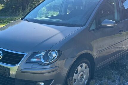 VW Touran 221.357 km 1.399 &euro; Böbing 82389