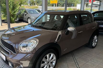 Mini Countryman S (Cooper) 139.999 km 9.390 &euro; Eggolsheim 91330