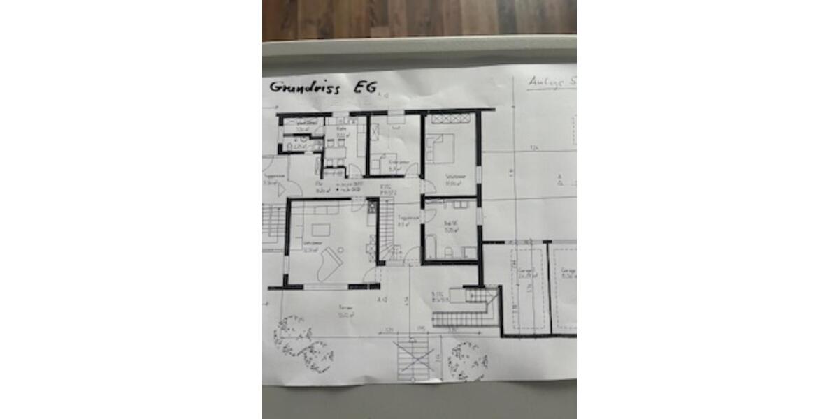 Erdgeschoß 3 Zimmer mit Wohnküche und Speis 122 qm + 2 UG-R 3 zimmer