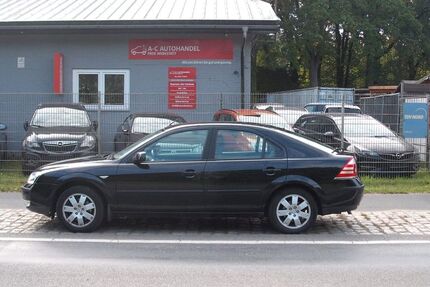 Ford Mondeo 199.982 km 999 € Loxstedt-Hahnenknoop 27612