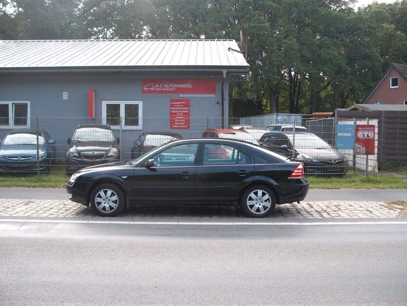 Ford Mondeo 199.982 km 999 € Loxstedt-Hahnenknoop 27612