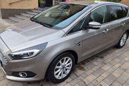 Ford S-Max 172.000 km 9.600 &euro; Rees 46459
