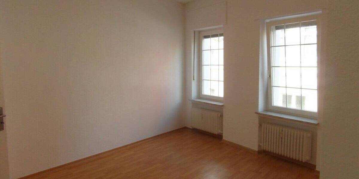 Zimmer Bonn Endenich - 4 Zimmer, 90 m&sup2;, 1.350&euro; | Angebot:25938685
