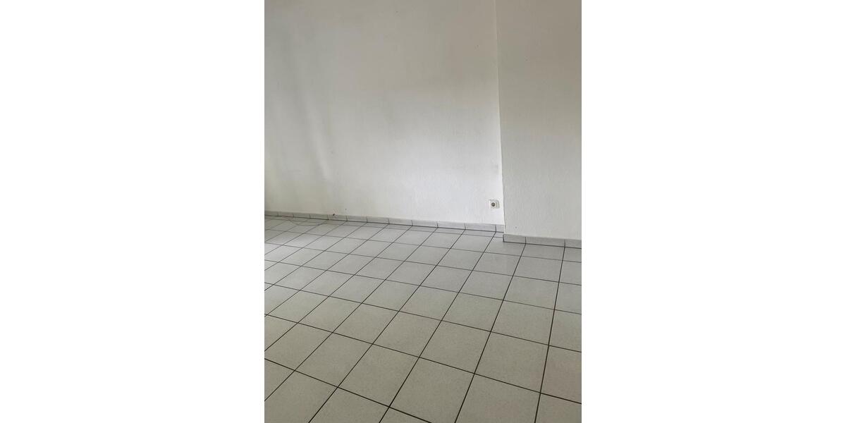 Etagenwohnung Roßdorf - 3 Zimmer, 68 m&sup2;, 1.350&euro; | Angebot:26407539
