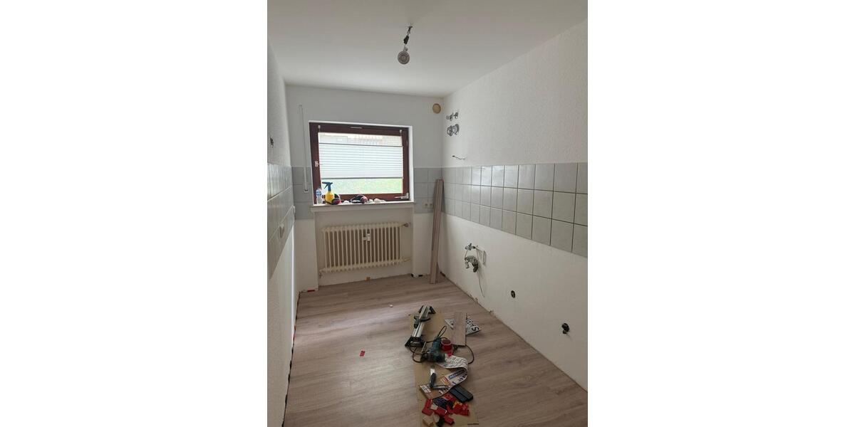 Erdgeschoßwohnung Bad Wildungen - 4 Zimmer, 120 m&sup2;, 210.000&euro; | Angebot:25877183