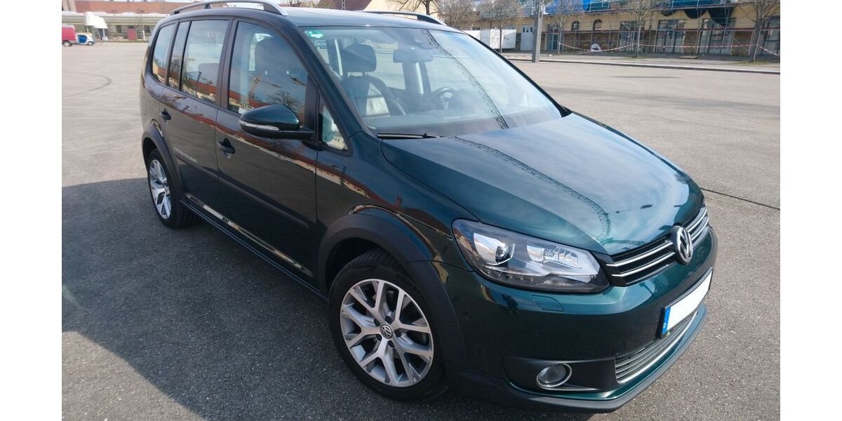 VW Touran 121.000 km 12.001 &euro; Stuttgart 70376