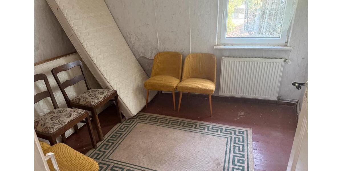 Reihenhaus Zeitz - 6 Zimmer, 175 m&sup2;, 49.000&euro; | Angebot:27021227