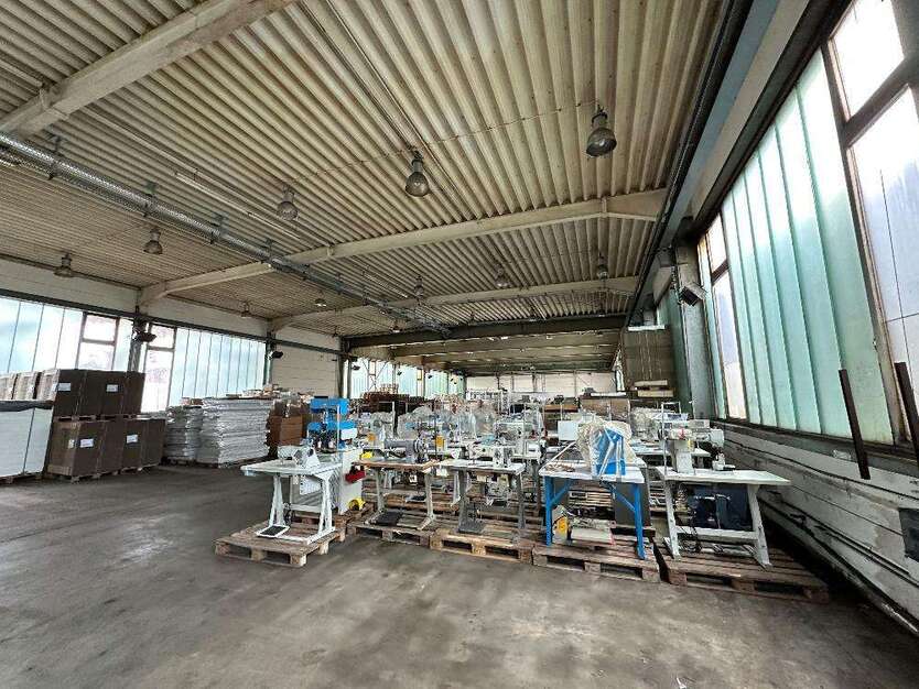 Halle in Pirmasens 1.498,50 € 333 m²