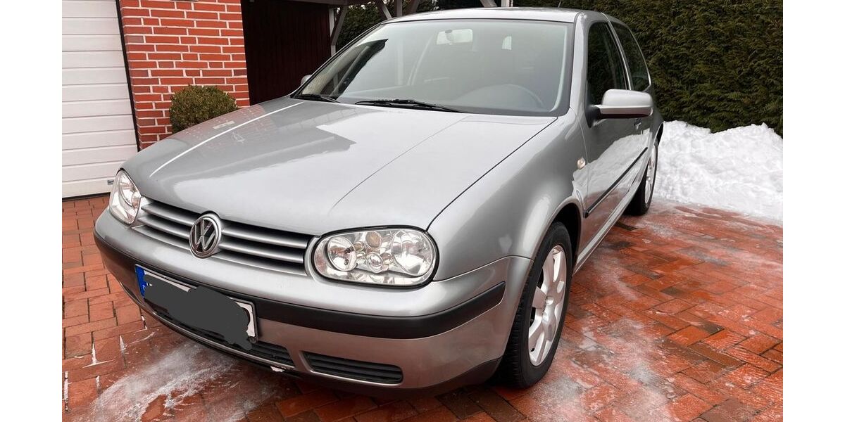 VW Golf 269.666 km 900 &euro; Westoverledingen 26810