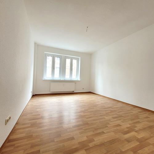 Geräumige Wohnung in Bahnhofsnähe