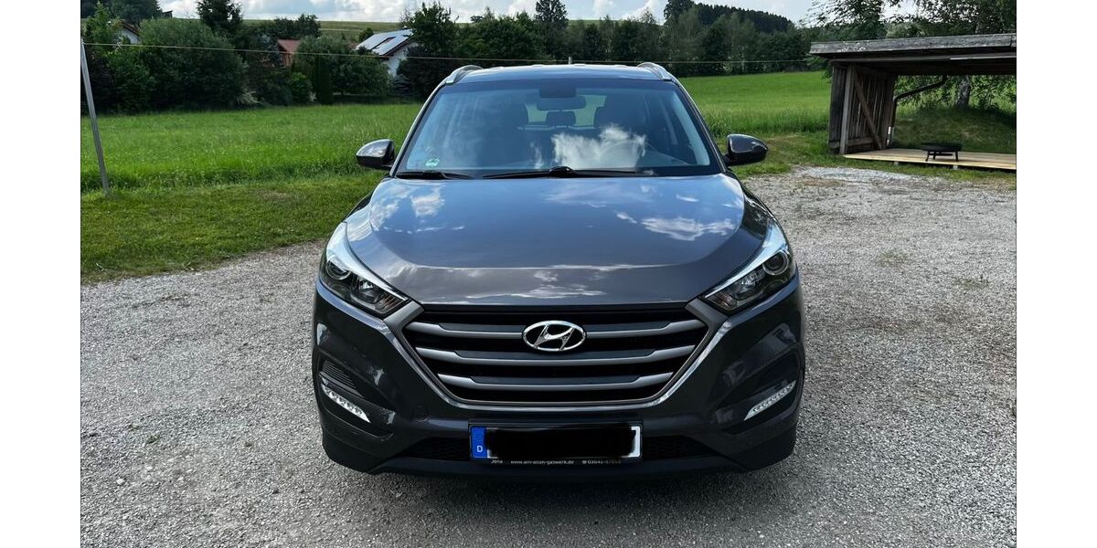 Hyundai TUCSON 92.050 km 16.490 &euro; Polling 82398