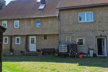 Ehemaliges Bauerngehöft, geeignet zum Beispiel für mehrere Generationen, mit herrlichem, großen Grundstück und Nebengelass zum Kauf 1 zimmer