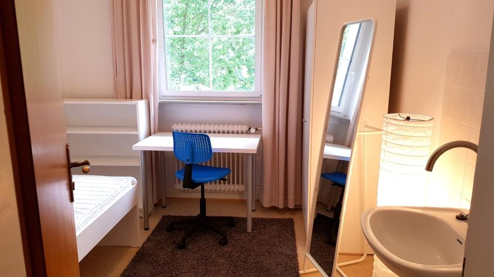 Etagenwohnung Lambrecht (Pfalz) - 1 Zimmer, 10 m&sup2;, 315&euro; | Angebot:24677646