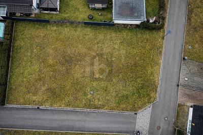 RUHIG LEBEN, STADTNAH BLEIBEN, IHR PLATZ IM GRÜNEN - Grundstück Starzach | Angebot:24841352