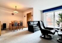 gut geschnittene, helle, 2 Zimmer-Wohnung mit Tiefgaragenplatz