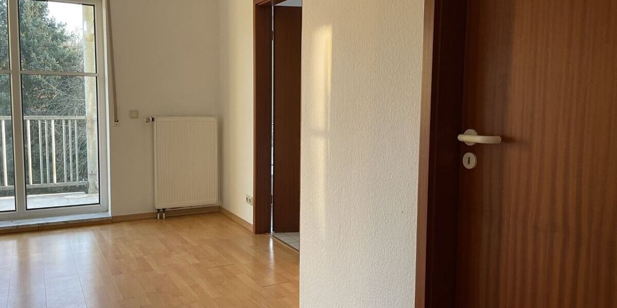 Zur Anlage mit Potential für mehr - Küche und Bad mit Fenster, Balkon sowie Stellplatz! - Etagenwohnung Chemnitz Hilbersdorf | Angebot:26781610