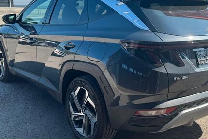 Hyundai TUCSON 23.500 km 27.800 € Friesoythe 26169