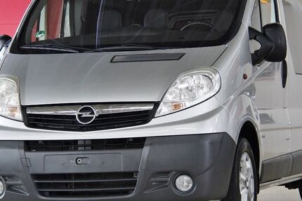 Opel Vivaro 83.000 km 9.850 &euro; Köln 50739