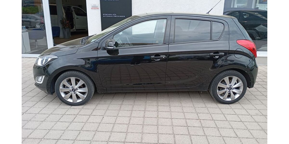 Hyundai i20 102.300 km 7.990 &euro; Straßlach bei München 82064