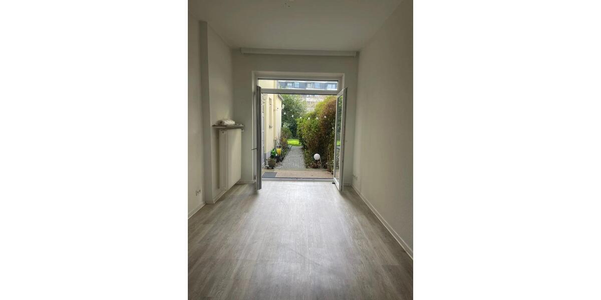 Erdgeschoßwohnung Krefeld - 3 Zimmer, 75 m&sup2;, 850&euro; | Angebot:25416444