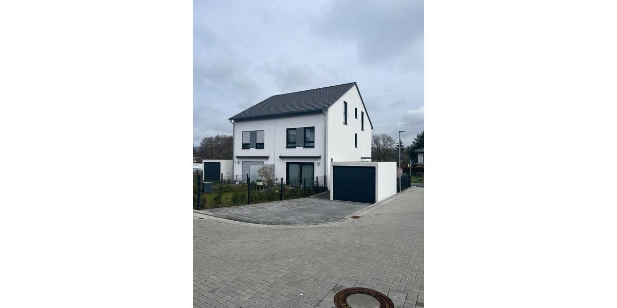 Doppelhaushälfte Hofheim am Taunus - 6 Zimmer, 160 m&sup2;, 2.910&euro; | Angebot:25934028