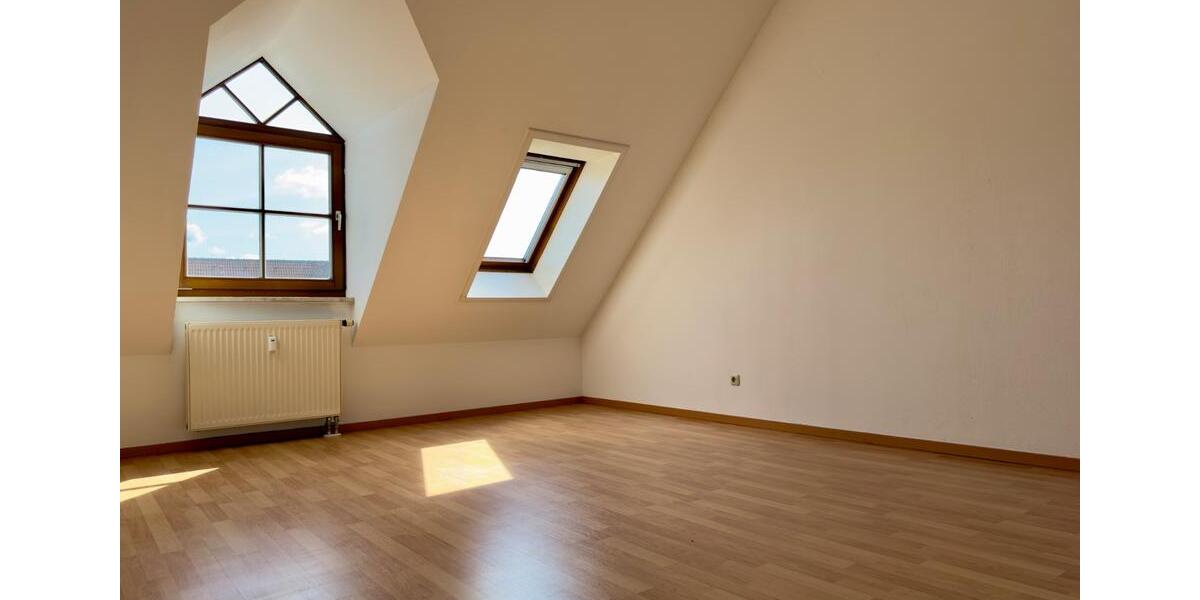 Dachgeschoßwohnung Leegebruch - 3 Zimmer, 94 m&sup2;, 250.000&euro; | Angebot:26818711